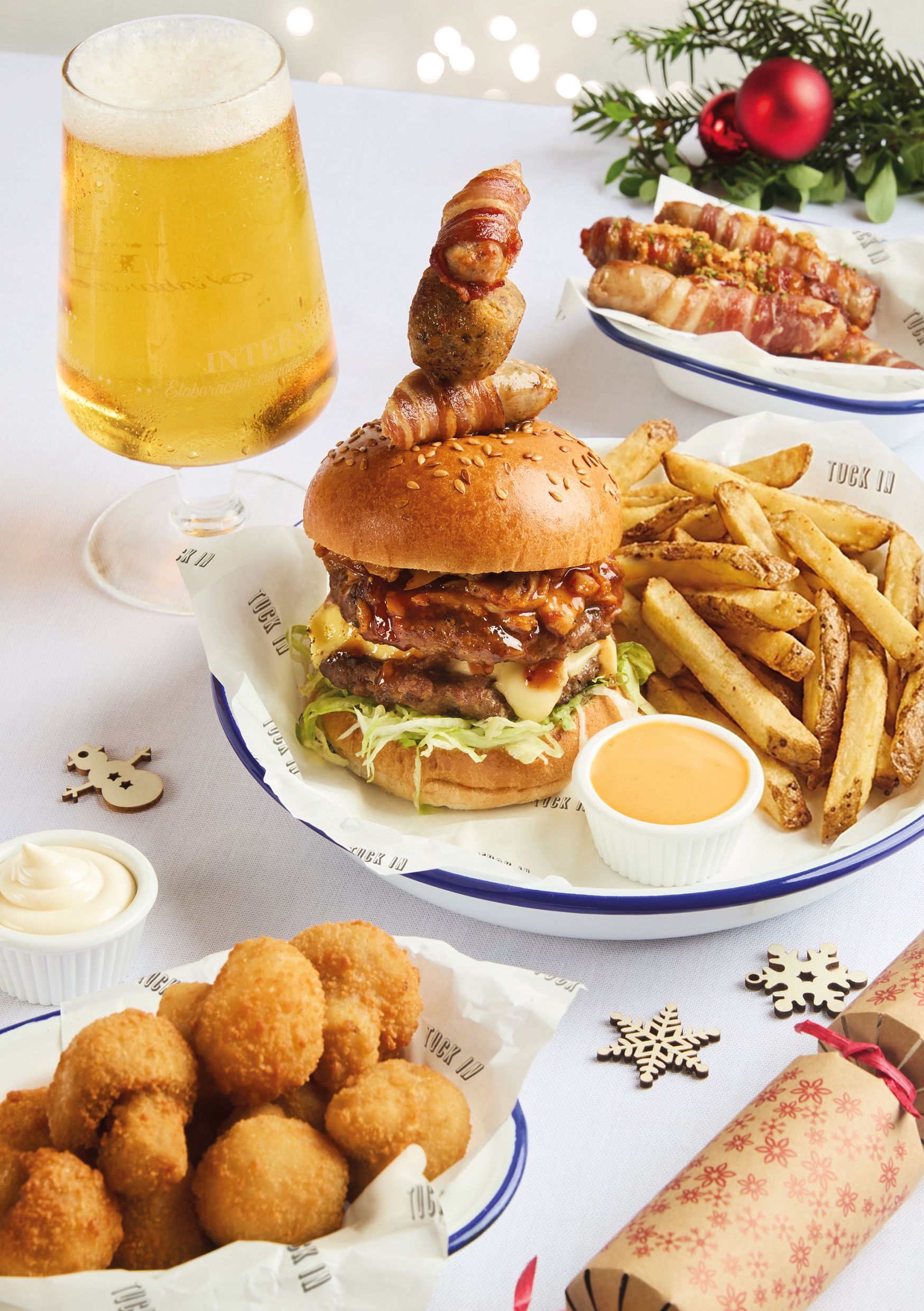 Festive Lunch & Dinner at The Manor Farm in Swindon